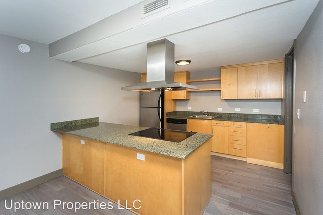 Foto del edificio - 111 SW Harrison St