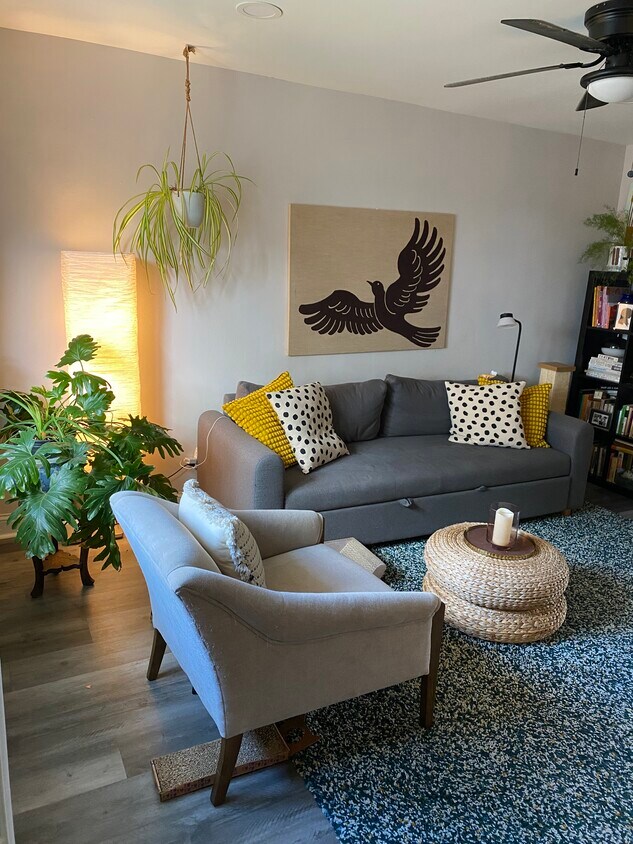 Foto principal - 6481 Ross St
