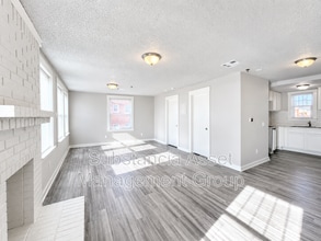 Building Photo - 727 Culbertson Dr