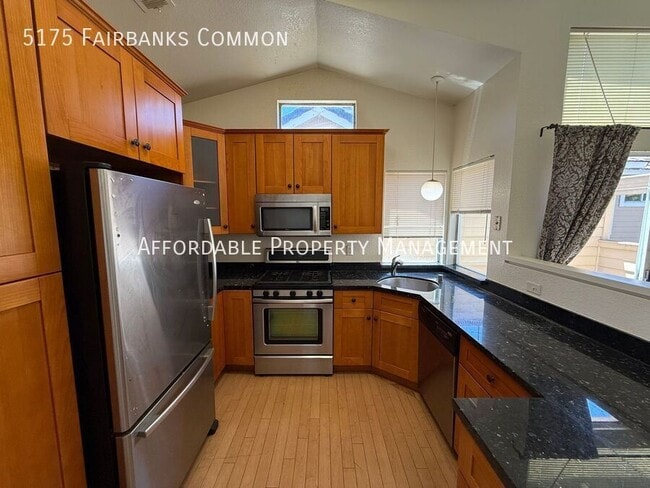Foto del edificio - 5175 Fairbanks Common