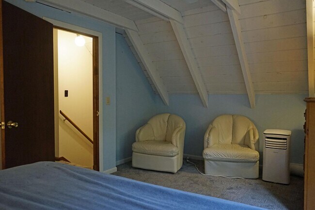 Foto del edificio - **WINTER RENTAL** Adorable Chalet - Come Spend The Winter Here!