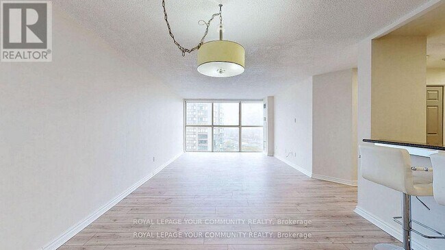 Building Photo - 4205-4205 Shipp Dr
