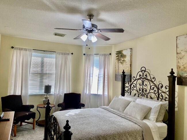 Foto del edificio - 7106 Wild Violet Dr