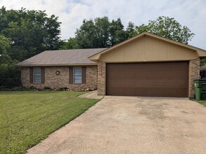 Building Photo - 12419 Sparrow Ct