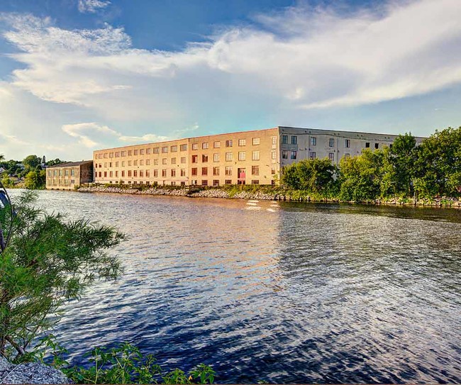 Building Photo - Garton Toy Factory