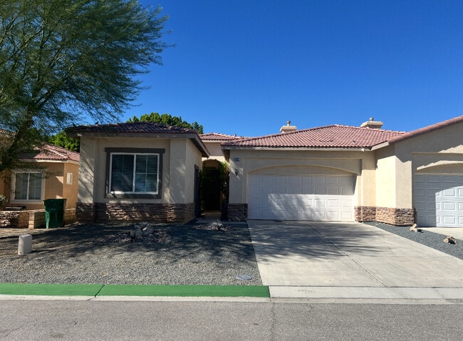 Building Photo - 86226 Pinot Noir Ln