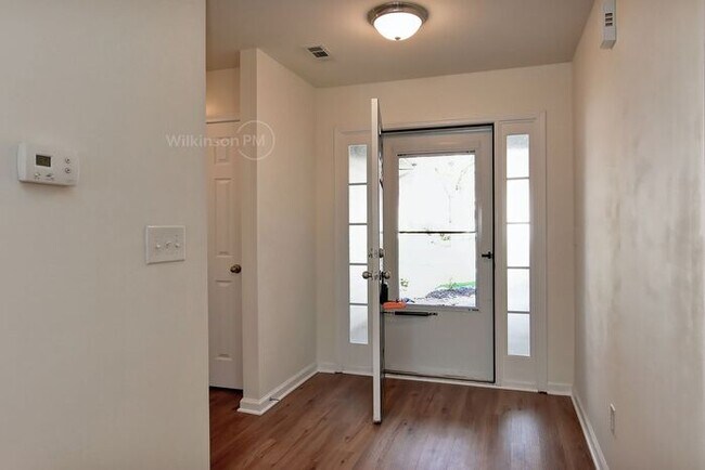 Foto del edificio - Beautiful Ranch Home (3/4br 3bth) in India...