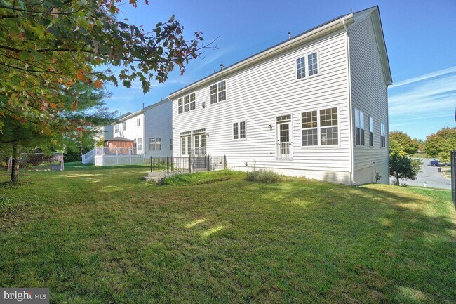 Building Photo - 23130 Timber Creek Ln