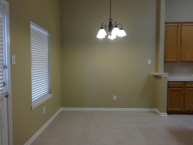 Building Photo - 32306 Willow Creek Park