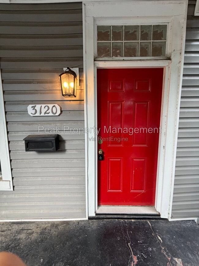 Building Photo - 3120 Parkwood Ave
