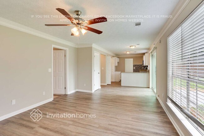 Building Photo - 6574 Eastbriar Dr