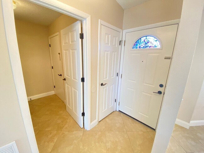 Building Photo - 1019 Brielle Ave