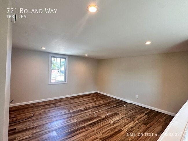 Photo - 721 Boland Wy House