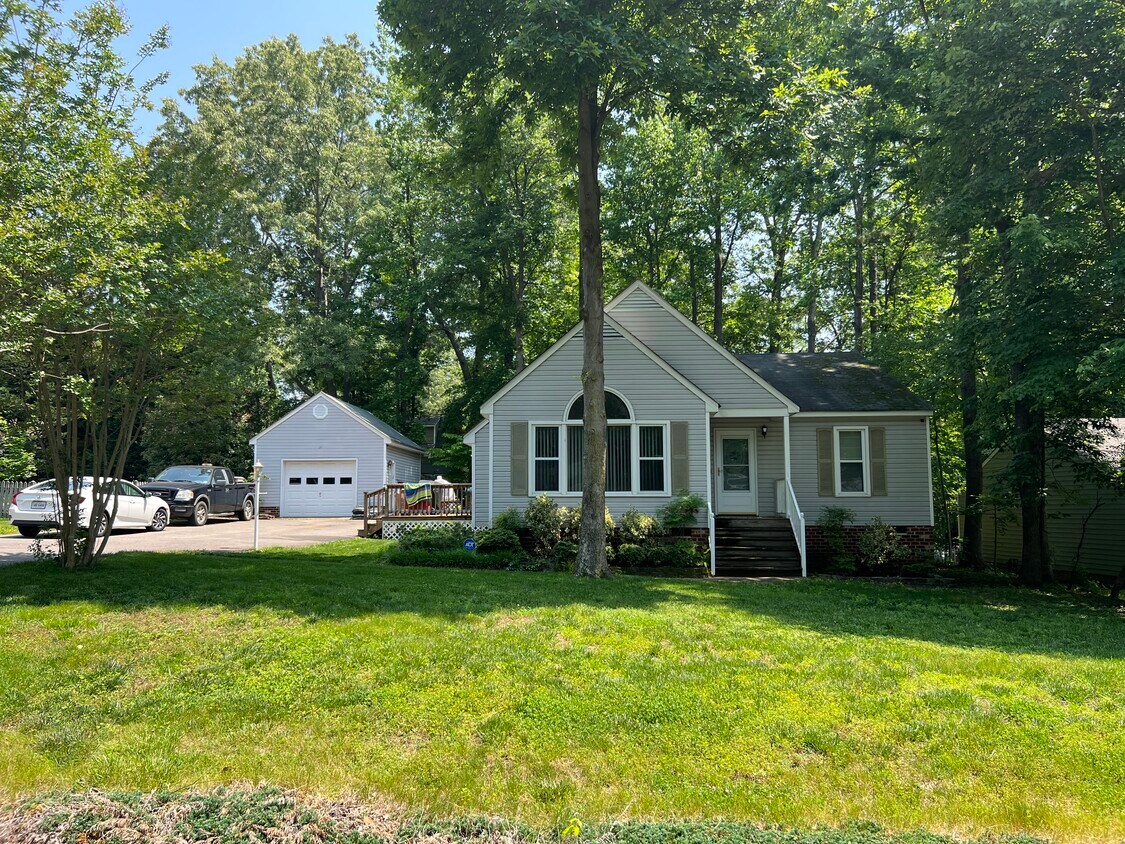 3825 Pheasant Run Dr, Chester, VA 23831 House Rental in Chester, VA