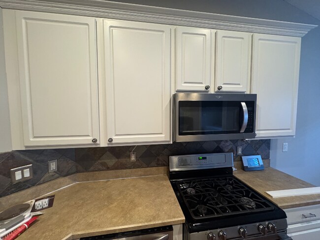 Foto del edificio - 6479 Silver Glen Dr