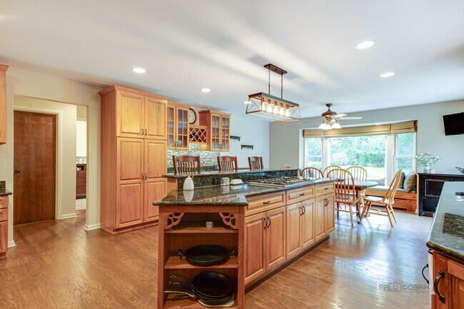 Foto del edificio - 501 N Maple St