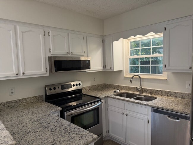 Building Photo - 106 Meridian Ct