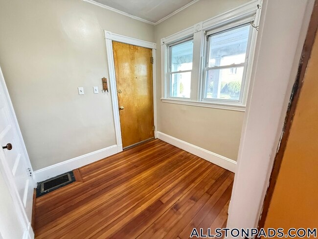 Foto del edificio - 35 Allston St