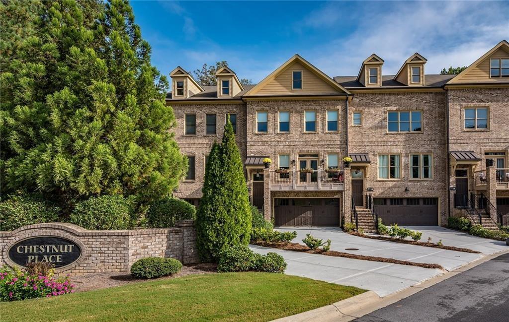 Foto principal - 3122 Chestnut Woods Dr