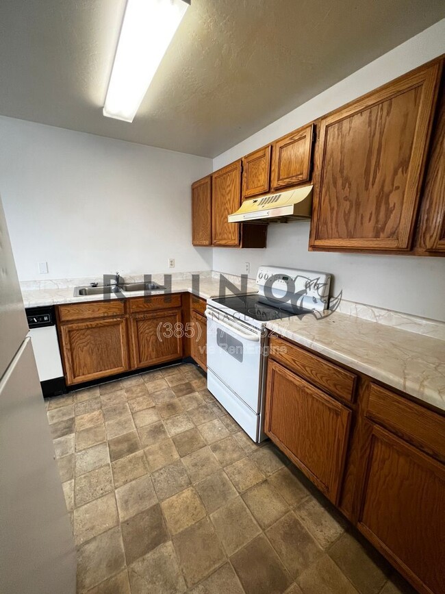 Photo - 4866 W 4780 S Apartment