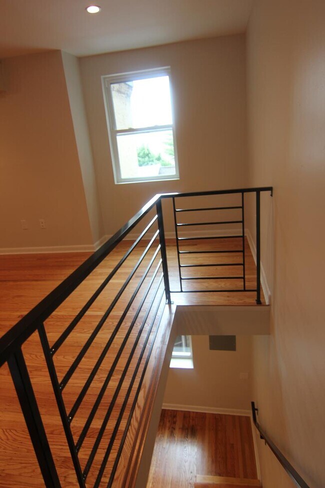 Foto del edificio - 330 S 15th St