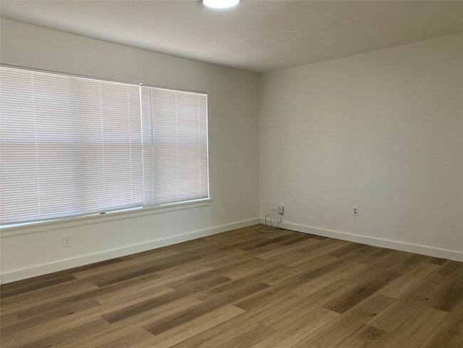 Building Photo - 120 Weldon St
