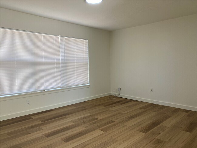 Foto del edificio - 120 Weldon St
