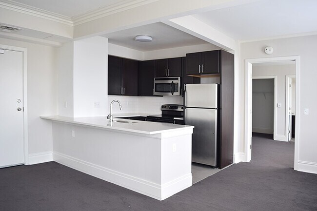 Interior Photo - Bellerive