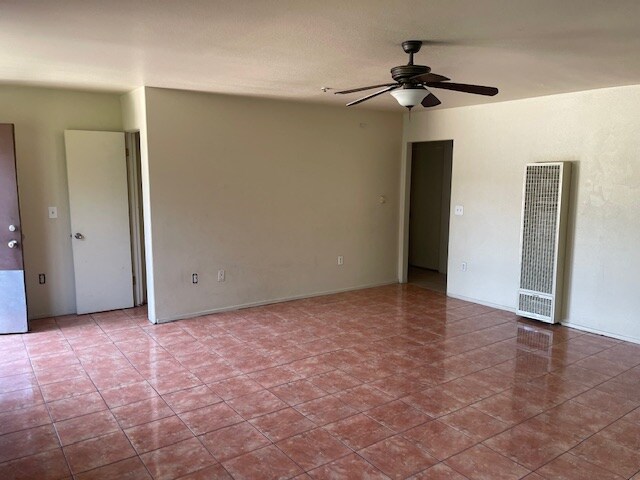 Foto del edificio - 5243 Huntington Dr