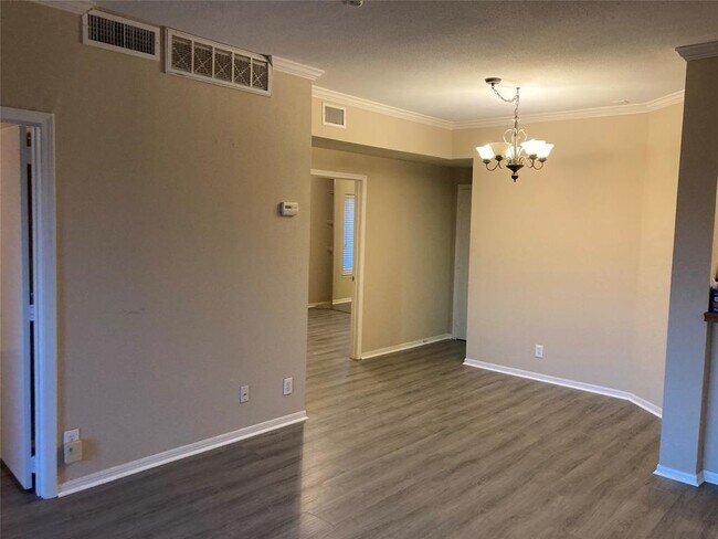 Foto del edificio - 2207 S Braeswood Blvd