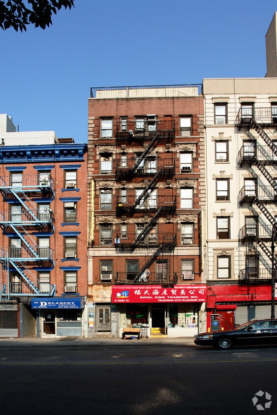 Primary Photo - 31 Essex St