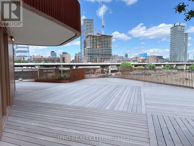 Building Photo - 155-155 Merchants' Wharf