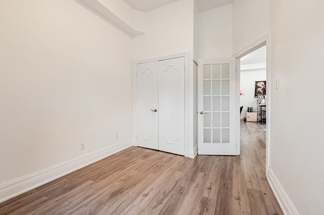 Photo du bâtiment - 212 Carlton St.