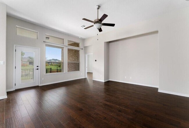 Building Photo - 125 Strawberry St