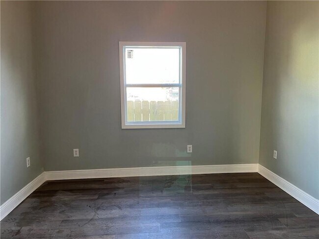 Foto del edificio - 2317 N Claiborne Ave