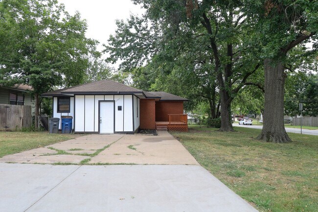 Foto del edificio - Cute Tulsa Home Available Now! 3 bedrooms ...