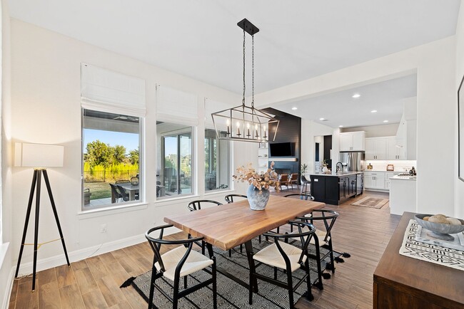 Foto del edificio - Beautiful Home in Lake Travis