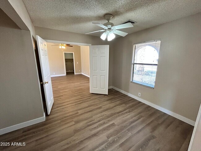 Foto del edificio - 6361 W Onyx Ave