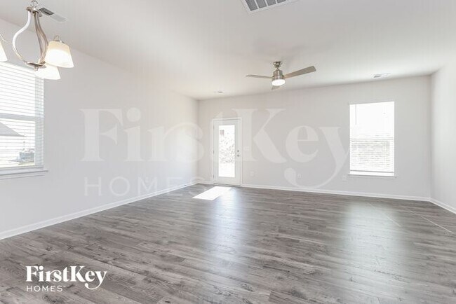 Building Photo - 403 Stonefence Dr