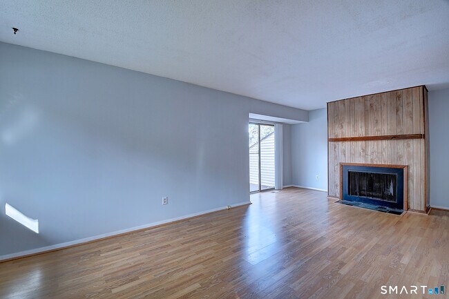Building Photo - 545 Cypress Rd