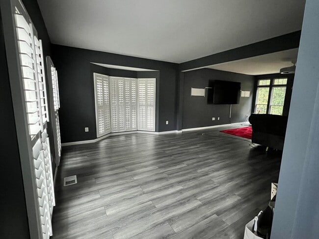 Building Photo - 4 Bedroom Single Family Home in Brandywine