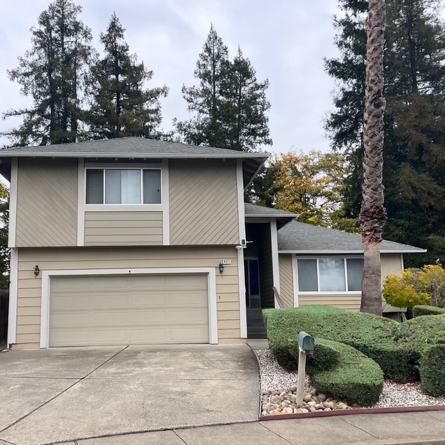 Building Photo - 4410 Hampton Ct