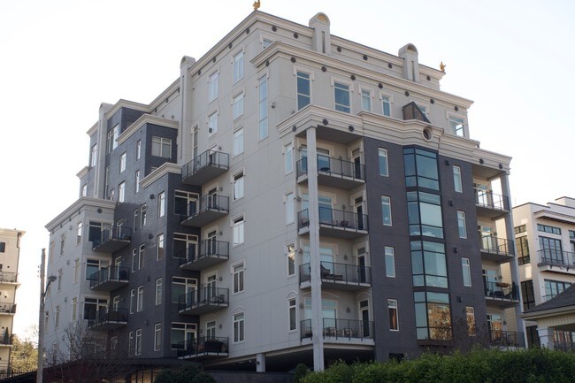 Building Photo - 117 30th Ave N