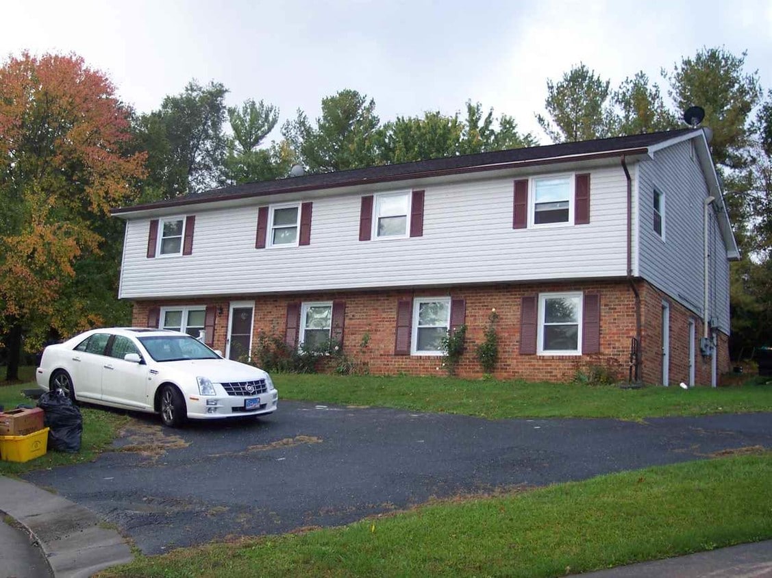 164 Westhampton Ct, Harrisonburg, VA 22801 Townhome Rentals in