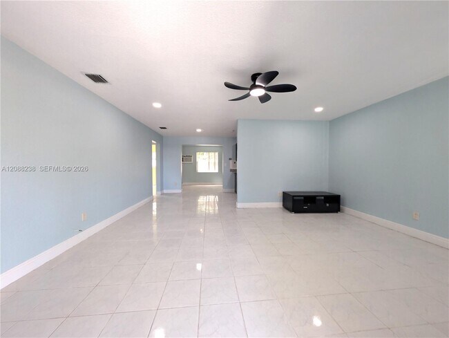 Foto del edificio - 2912 Sunshine Blvd