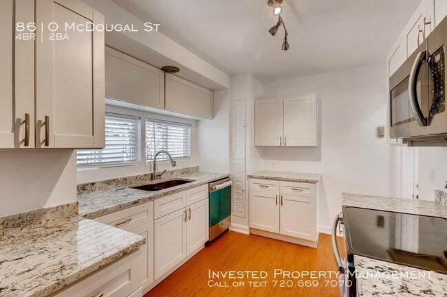Foto del edificio - 8610 McDougal St