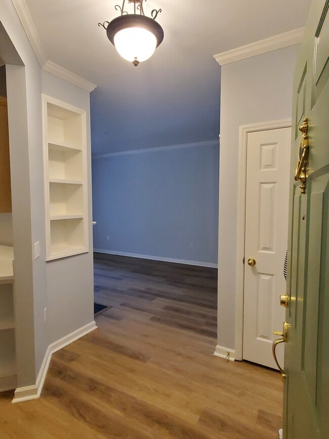 Building Photo - 8011 Allyns Landing Way