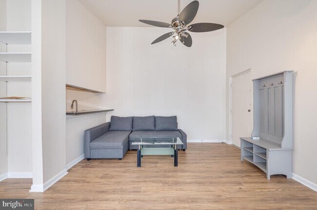 Building Photo - 1600 Berry Rose Ct