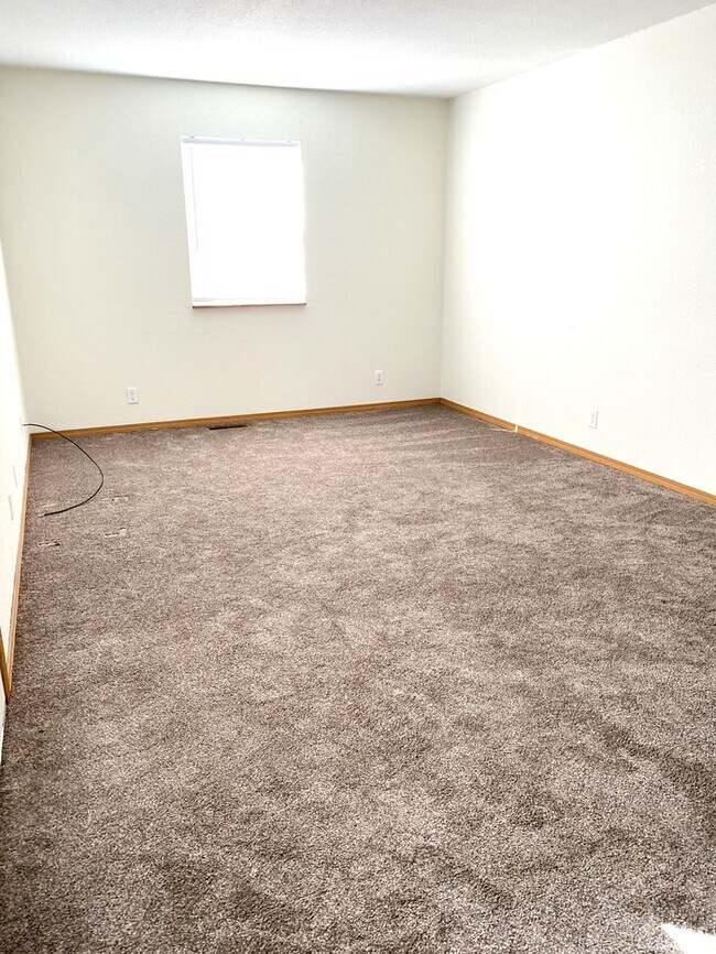 Building Photo - 4551 E Zora St