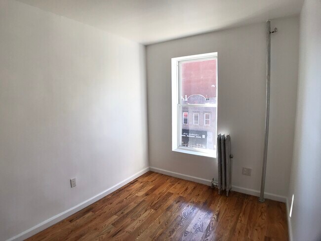 Bedroom or office - 65 Kingston Ave